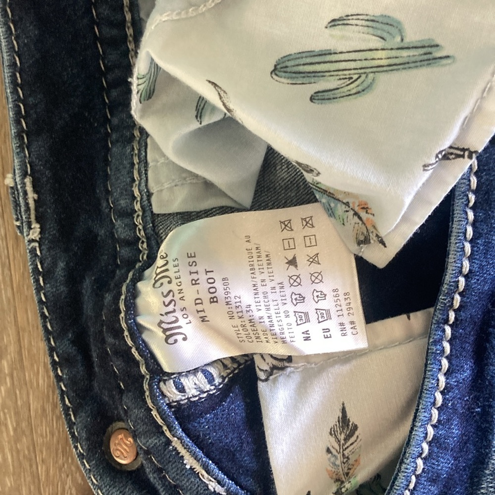 Miss Me MidRise Bootcut Embroidered Jeans - Picture 3 of 5